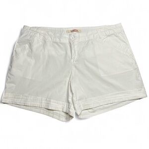 First Kiss White Shorts, 15